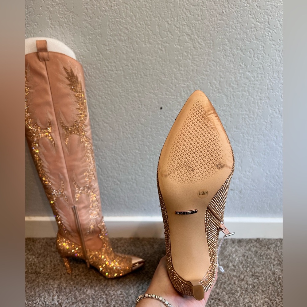 Gold Gianni Bini knee high sparkle cowboy boot size 8.5m